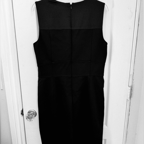 LIKE NEW! WHITE HOUSE BLACK MARKET WOMENS SHEATH DRESS 12. GORGEOUS BLACK DRESS - Picture 6 of 15